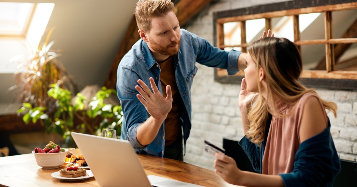 Şikayet Siteleri ve Resmî Başvuru Kanalları: Ne Zaman Hangisini Kullanmalı?